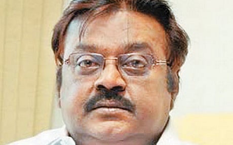 விஜயகாந்த்தை பாதுகாப்புடன் அனுப்பி வைத்த புதுச்சேரி போலீஸார்